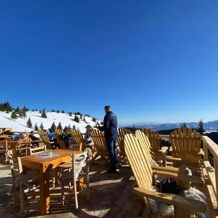 Megi - Konaci Maglic *